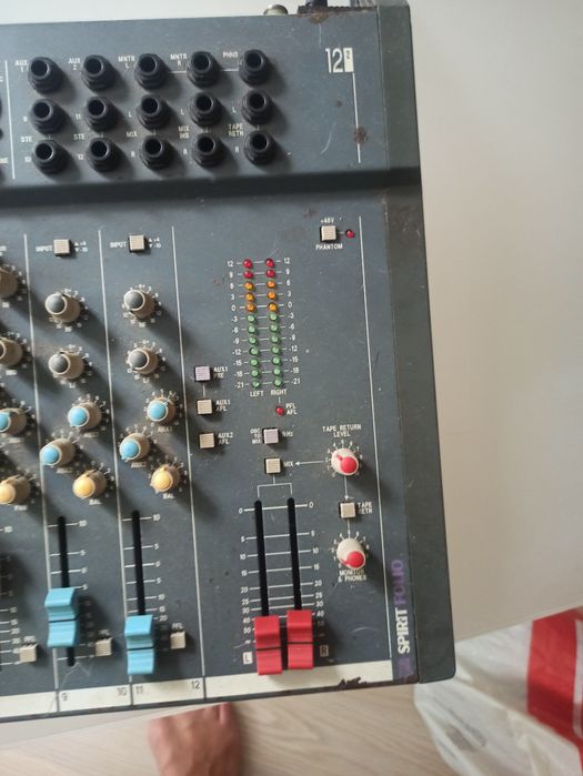 Мишпулт soundcraft 12chanal