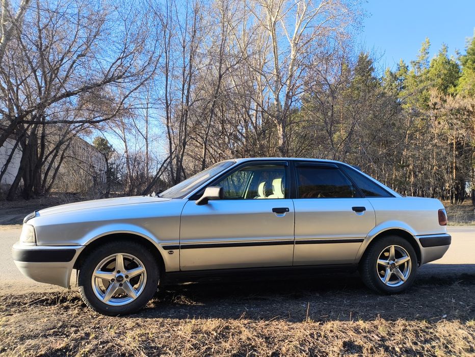 Продам Ауди 80 б4