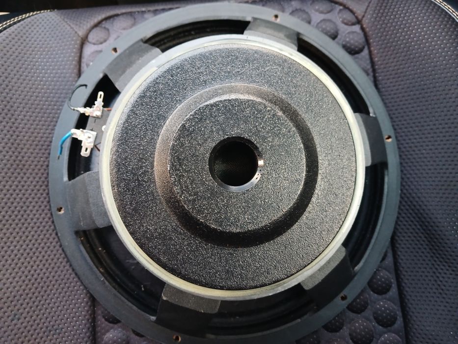 Продам динамик новый