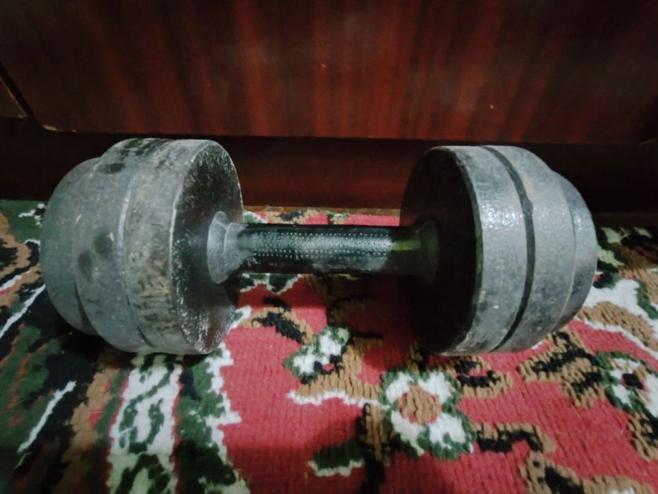 Gantel tosh sotiladi 10kgli