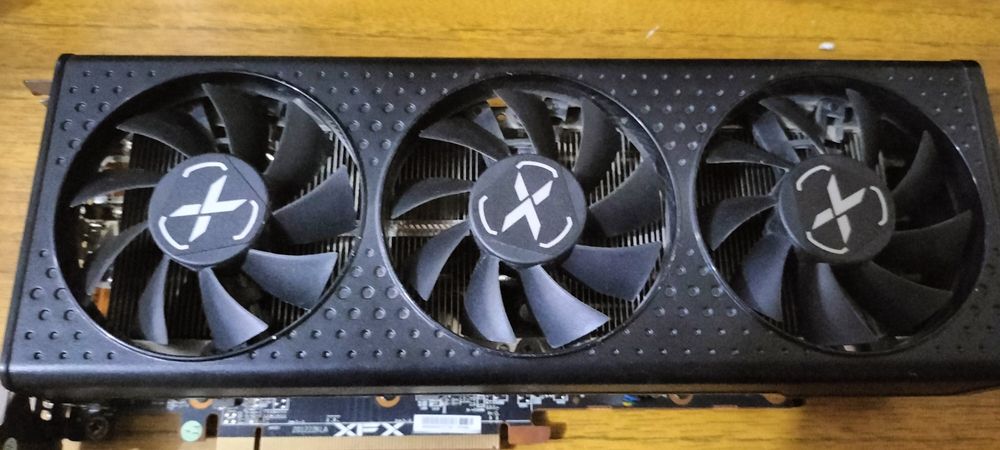 Продам видеокарту XFX RX 6600 xt