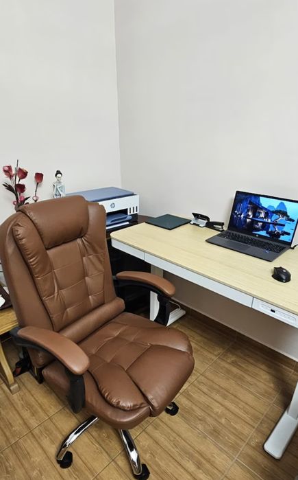 Ергономичен офис стол