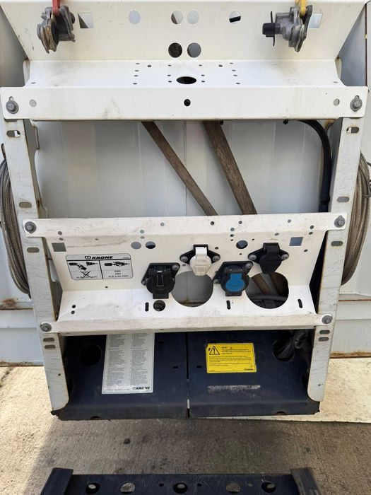 Semiremorca/semitrailer Krone