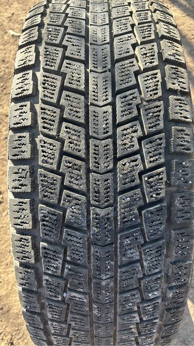 Продам зимние б/у шины Hankook