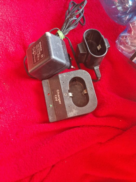 Adaptor  / încărcător pentru autofiletanta bosch