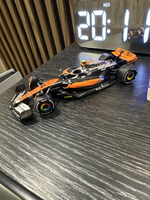 Formula 1 Burago Mclaren 1:43