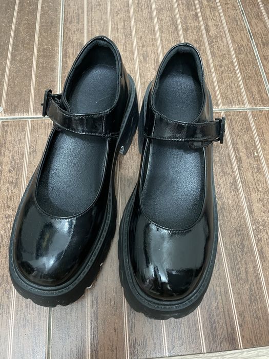 Продам модные туфли