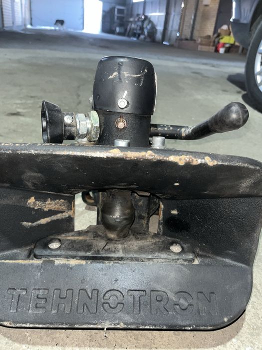 Евро Фаркоп Технотрон