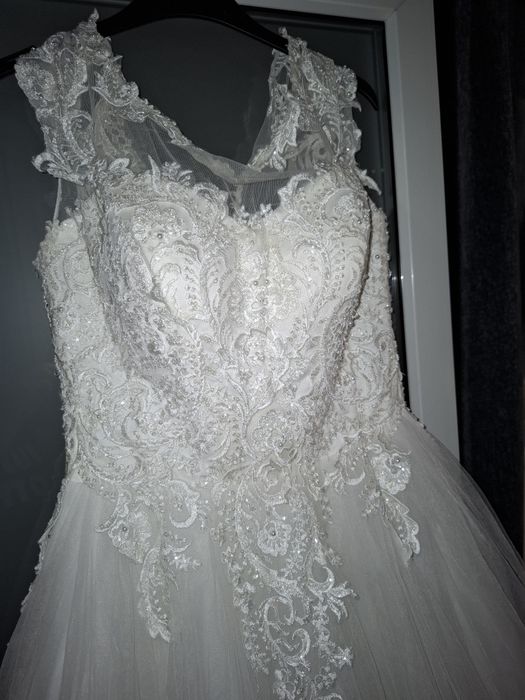 Vând rochie de mireasă