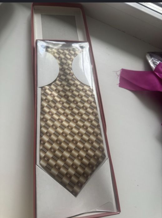 Рубашка +галстук