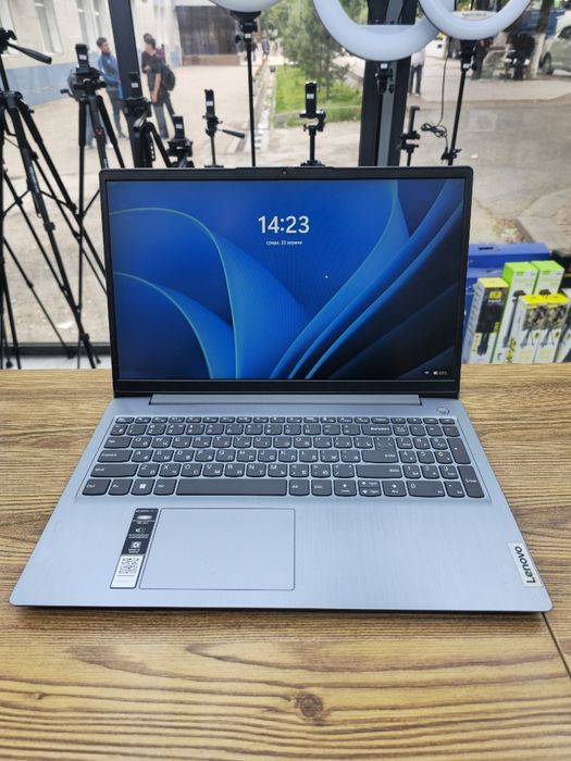 Ноутбук Lenovo как новый