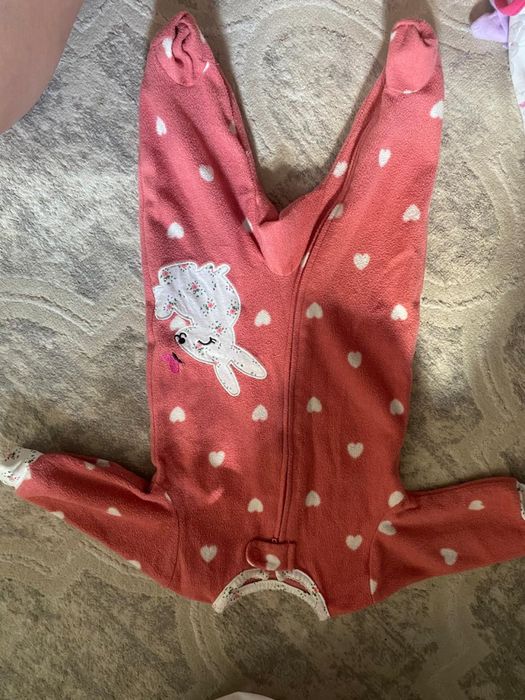 Детские вещи на девочку от нуля до года