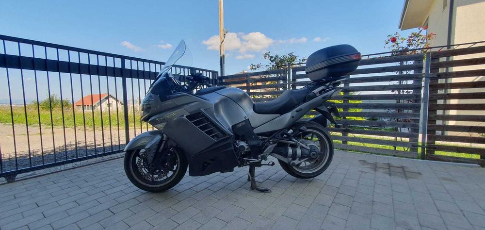 Urgent -Kawasaki GTR 1400