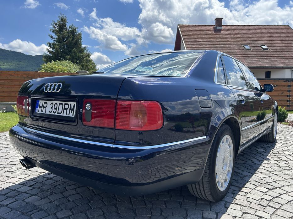 Audi A8 D2, 4.2, V8