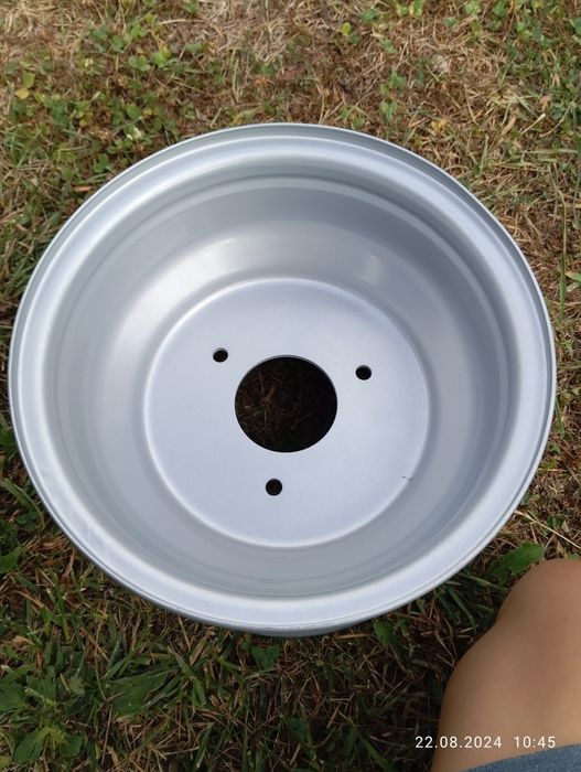 Vând janta atv 125cc pe 8x7