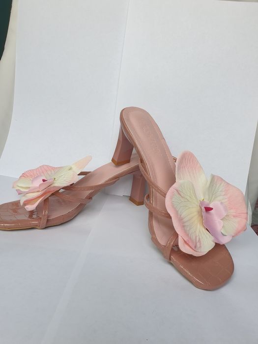 Yozgi Oyoqkiyim orchid gullari bilan, razmer  37