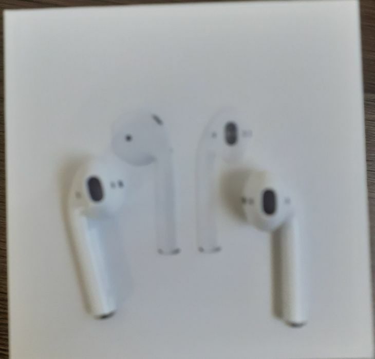 Слушалки Apple air pods 2 чисто нови