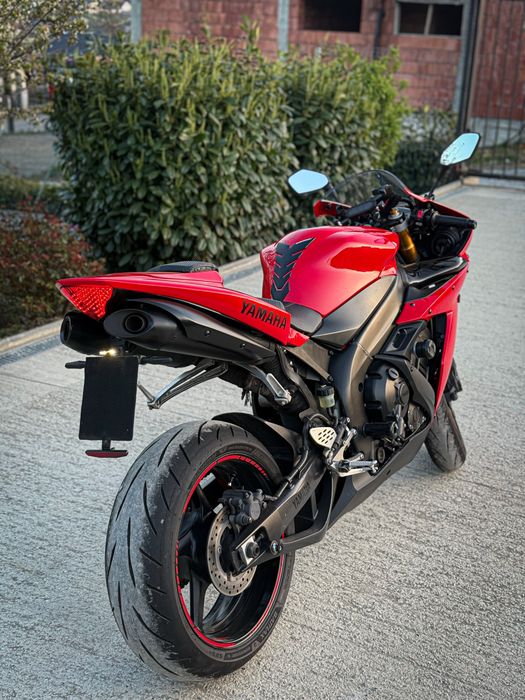 Dezmembrez yamaha r1 rn12 piese