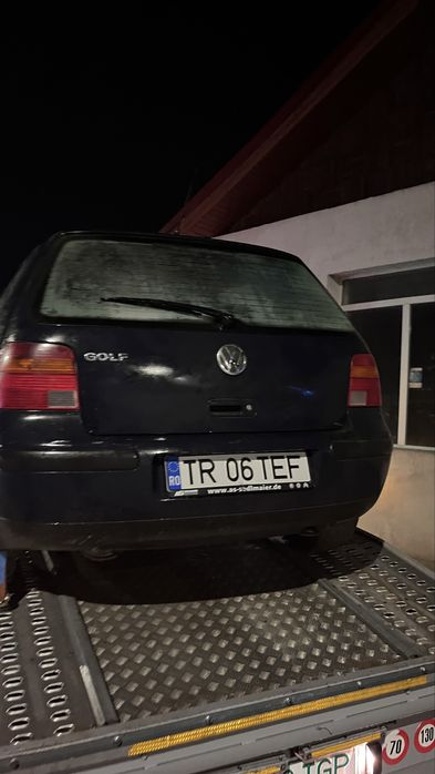 Vand golf 4 pentru naveta masina nu este pentru pretentiosi