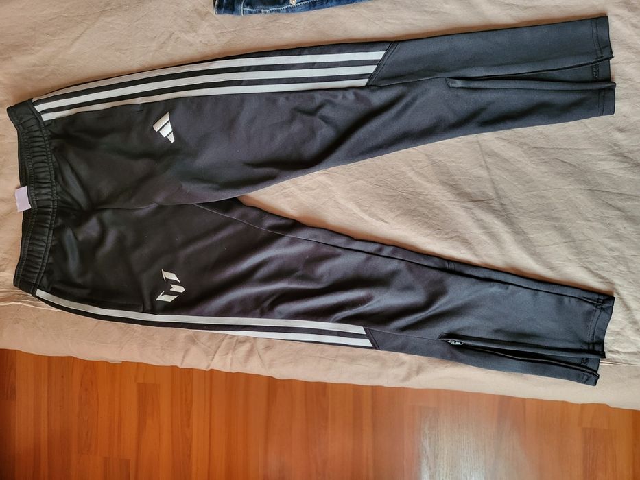 Юношески спортен екип на Меси