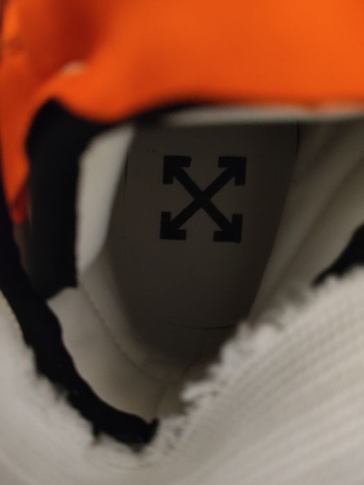 Off White 3.0 Mid Court
