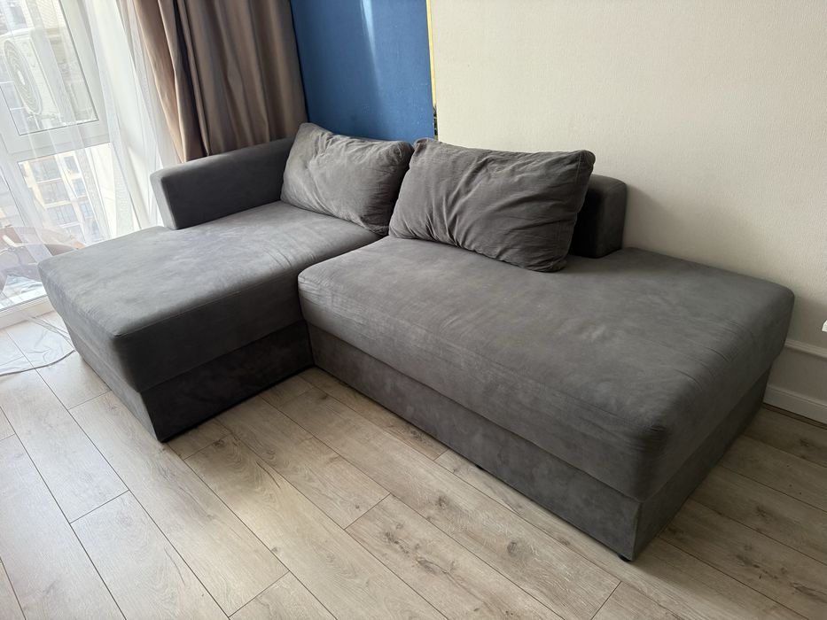 Продам уголовой диван.