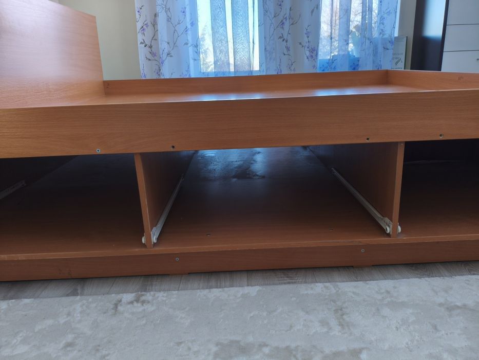 Кровать двуспальная 1,8х2,0