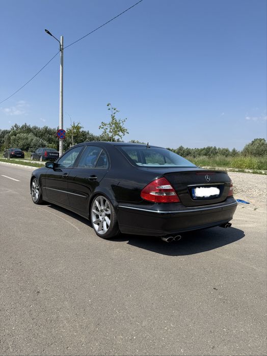 Mercedes Benz E500 V8