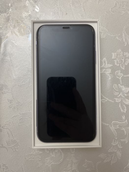 Продам iPhone 11, б/у. 64 гб
