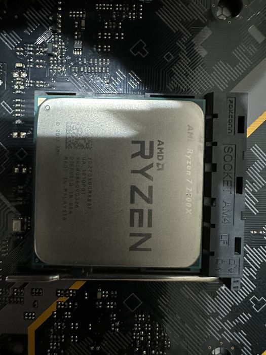 Asus Tuf B350M Plus Gaming + ryzen 7 2700x + 2x ddr 4 8gb + ssd m2 512