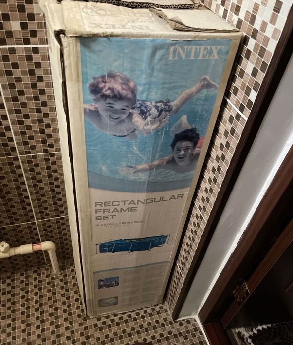Бассейн Intex отдельно стоящий
