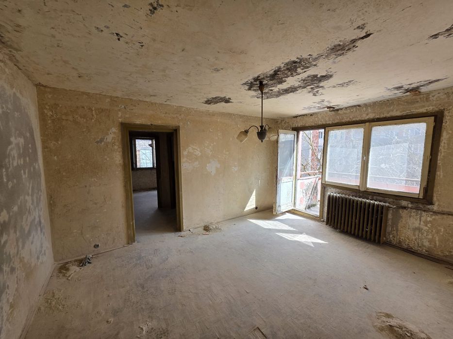 Apartament cu 2 camere confort 1 semidecomandat