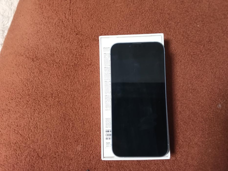 Vand iphone 14 impecabil