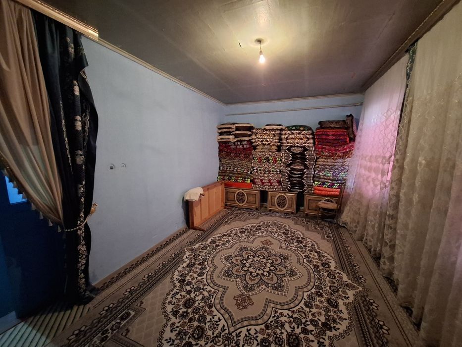 Bulung'ur shahar, Doʻstlik MFY da 8 soʻtixli xovli, 10 ta  xonasi bila