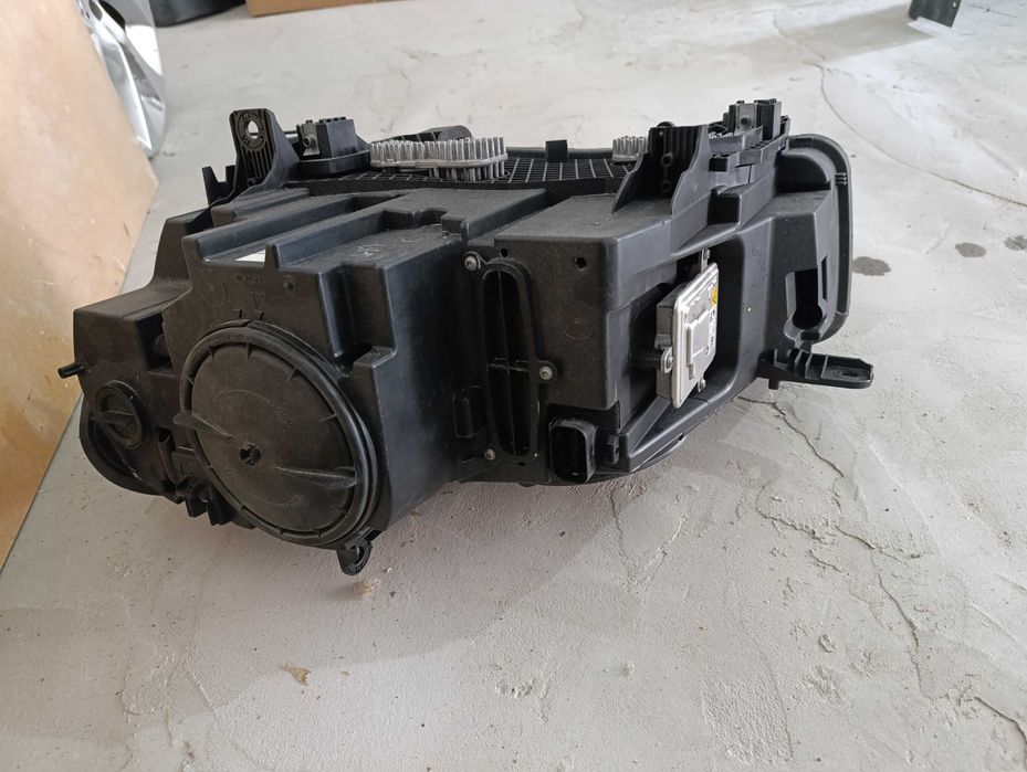 Дясен фар за Bmw X5 F15