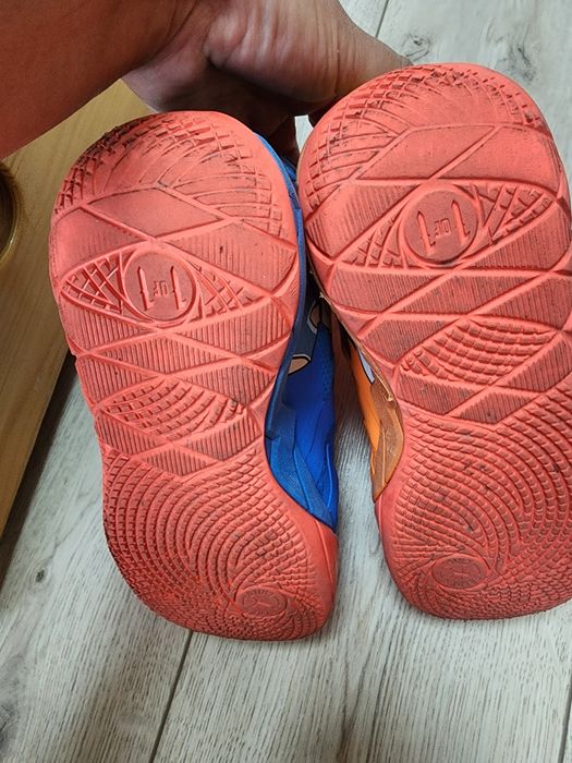 Продам кроссовки Puma Lamelo