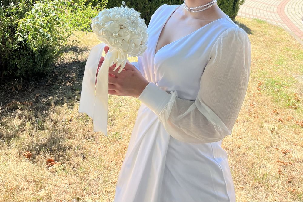 Rochie de Mireasa/Stare Civilă