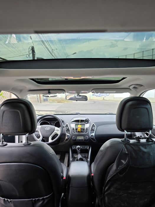 HYUNDAI ix35 2012 — imagine 2