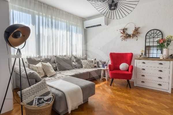 Дава се под наем Тристаен апартамент в Пловдив, Център - 100 кв.м за 897.6 € - Снимка #7