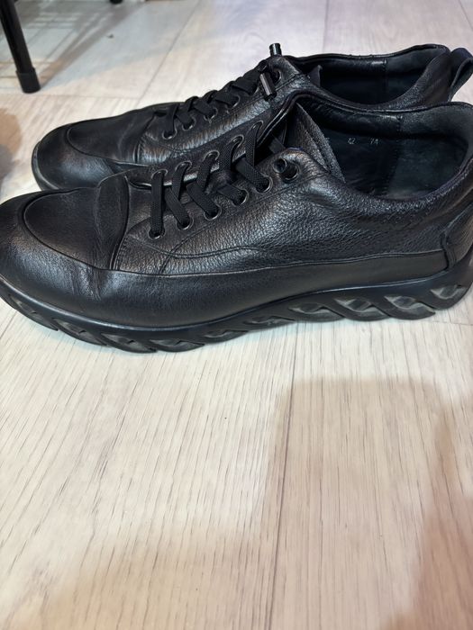 Продам мужскую обувь