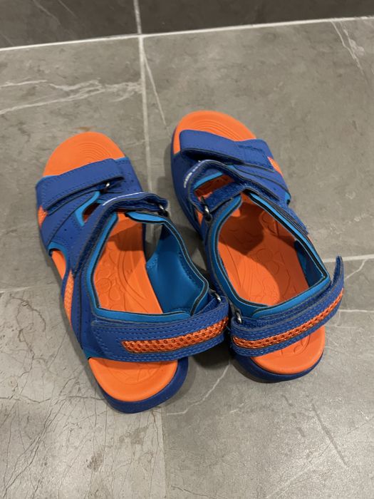 Сандали Geox 34 номер, чисто нови!!