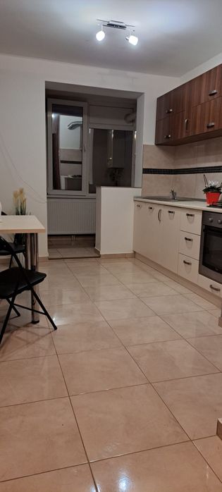 Proprietar închiriez apartament cu doua camere mobilat modern