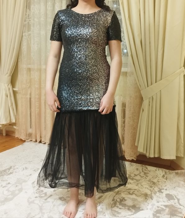 Продам платье для девушек