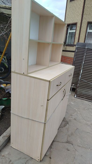 Шкаф для посуды в общепит