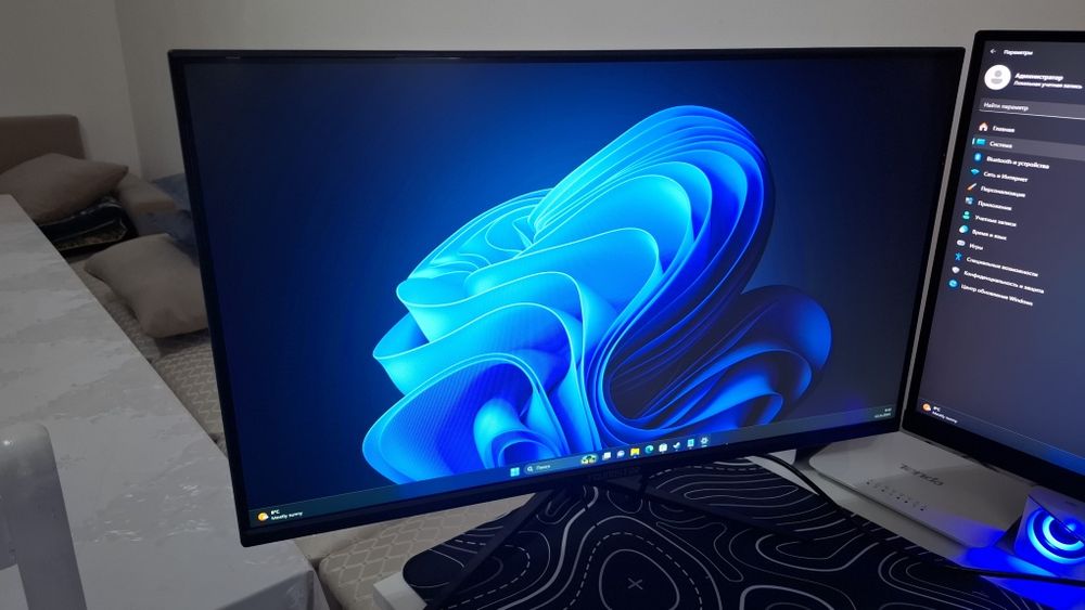 Продаю манитор новый 75 гц