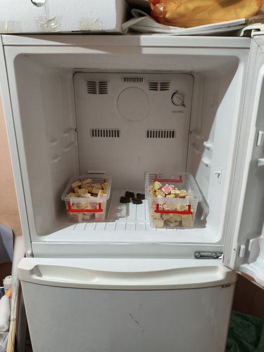 Холодильник сатылады