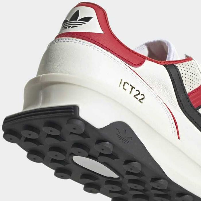 Оригинални кожени маратонки * ADIDAS ORIGINALS  ICT 22 * EU42 2/3