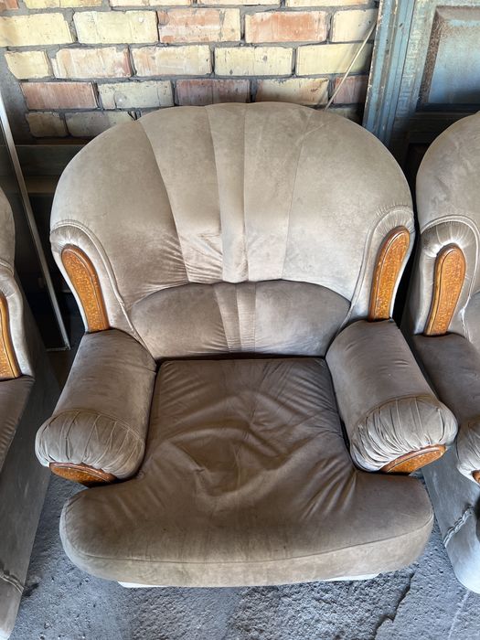 Диван с креслами