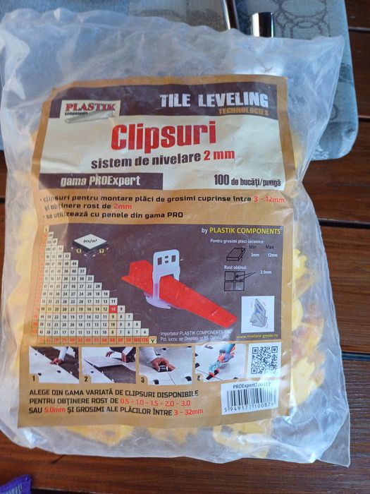 Clipsuri pentru gresie și faianță