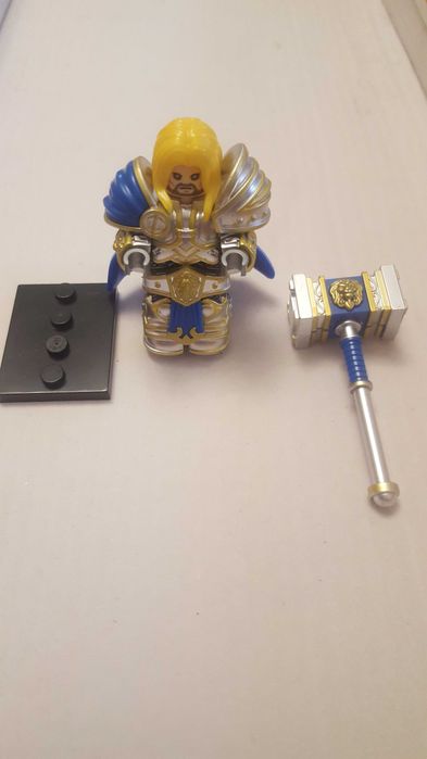 5 минифигурки Warcraft. Обща цена 50 евро.